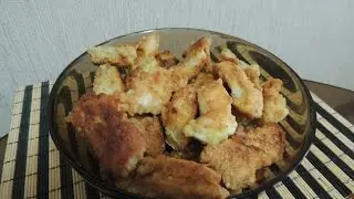 Щука в кунжутном кляре и чесночным соусом .