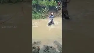 RAJA BAGUNG MELAMBAIKAN TANGAN #shorts