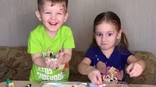 Играем с Лего Дупло, Мини Маус, игрушками из Киндера. Детское видео от  Златы и Ромы