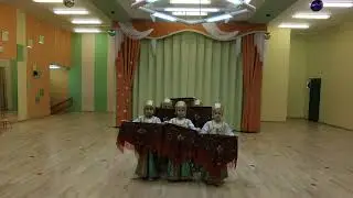 Танец с платками
