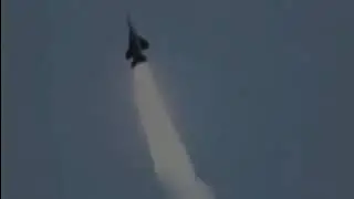 МИГ 29 взлетающий с субмарины в подводном положении