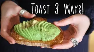 Breakfast & Lunch Toast // Avocado, Banana, and Blackberry!