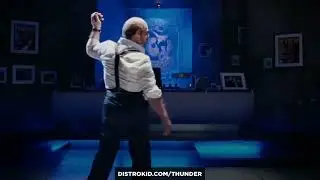 Tropic Thunder Tom Cruise Dance to „Burgers of Love“ by The R.S.B.