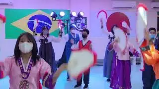 Christmas Around the World | Korea | Uno Dulay
