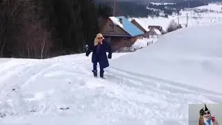 Бабка на снегоходе