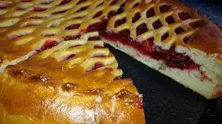 Raspberry pie. A fragrant treat!