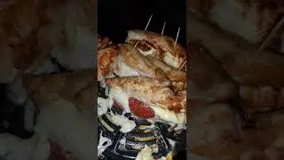 Let's Eat! Healthy Pizza - Stuffed Chicken Pepperoni & Mozzarella Breadless Bites
