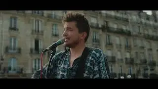 🎶 Spontaneous Street Performance in Paris | U2's 
