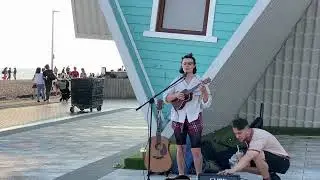 Such a beautiful voice! Sophie Reid is a Brighton born & bred Musician/ Actor/ Singer & Songwriter.