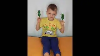 Две лягушки. Игра с инструментом тон-блок.