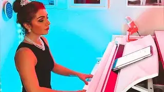 Moon River on Piano - Victoria Volz as Holly Golightly - Breakfast at Tiffany’s 🩵