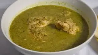 Pollo en salsa verde de tomatillos