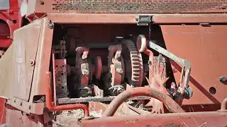 Утро. Поле. Techno-трактор