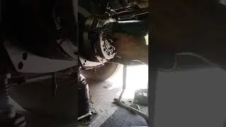 Isuzu nkr truck clatch plate ftting video viral