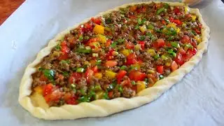 IT DOESN'T HAVE TIME TO COOL DOWN, IT'S EATEN IN A SNAP / TURKISH PIDE AY COOK