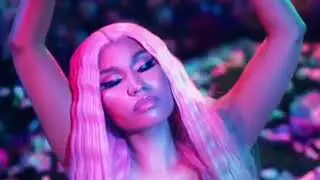 Nicki Minaj The Queen Tour intro ( eat them rap b*tch )