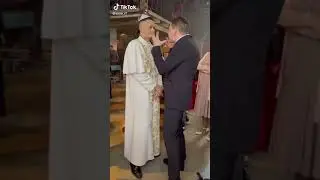 О чем они говорят?