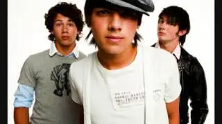 Jonas Brothers ft Miley Cyrus - We got the party with us