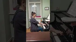 Mozart: C-dúr szonáta (részlet) - Adri 🎹♥️