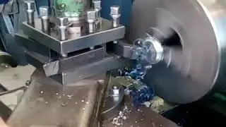 Токарная обработка броненакладки на дверной замок.