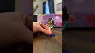 Открываем игровой набор ГЕРОИ МАСКИ ВПЕРЁД