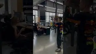 а никто не знал