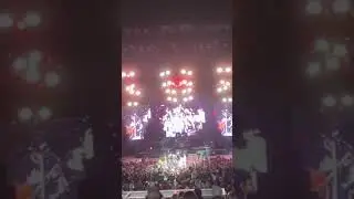 Runaway June PRANKS Luke Bryan and Dylan Scott during live performance!!!
