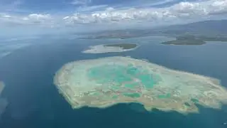 Luchtfoto van Fiji, vlucht van Nadi naar Yasawa-eilanden.