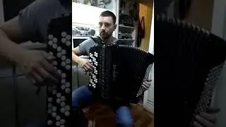 Любо мне! На баяне.