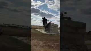 Возле Карабалыка снесли памятник батыру