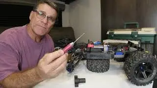Traxxas ERevo Rear Axle Re-inserted