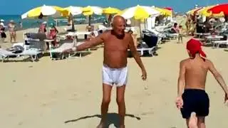 Песня   ЛЕЖУ НА ПЛЯЖУ !