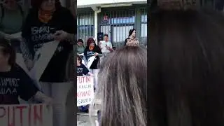 Полдень против хуйла, Черногория