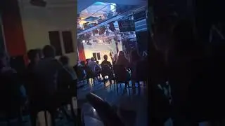 В диско баре Ямайка. Небуг