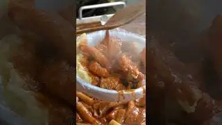바삭한 튀김을 떡볶이 국물에!│Korean various fried snacks
