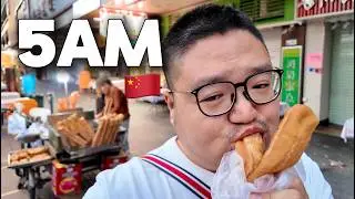 I Went Out Alone at 5AM in China… It’s a Different World