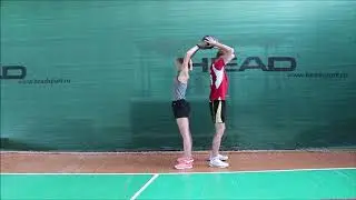 Метание малого мяча «из-за спины через плечо» с места на дальность. 1-4 класс