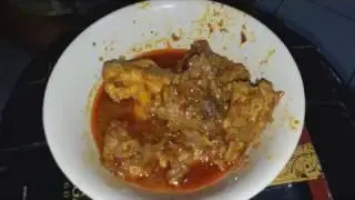 What a delicious chicken curry! Cooked by Lar We Kone