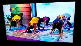 Una Clase de Yoga con Carolina Sanabria Tvs por la Mañana 31-3-15