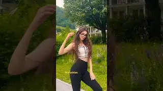Beautiful black leggings summer outfit idea 