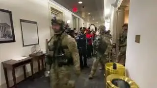боевики прорвались в белый дом