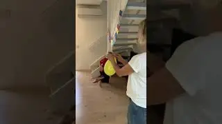 Family fun with a balloon. Get your kids moving!😅