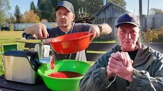 How Seryozha and I searched for the perfect basins and made cranberry paste 🍒