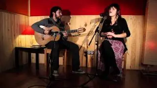 ROZALÉN - SALTAN CHISPAS (versión acústica)