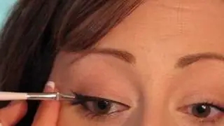 How To: Apply Eyeliner {Makeup Geek}