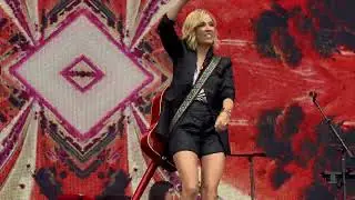 Sheryl Crow - Everyday is a winding road (live in Antwerp)