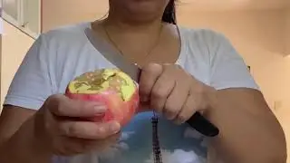 Easy peasy deseeding pomegranate
