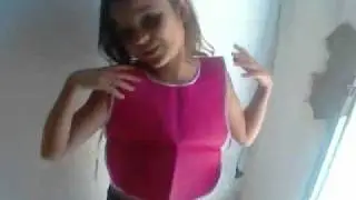 Menina louca pirada e sem cintura, alejada