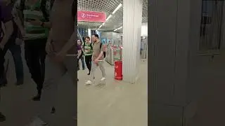 ШУМА И КРАСОТЫ ТЕХНО МОСКВЫ ВАМ 🤣 Я ПРИЕХАЛА ДОМОЙ С КВАДРАТНОЙ🤖 ГОЛОВОЙ