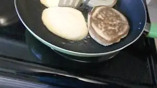 How to Make 'Hoe' Cakes
